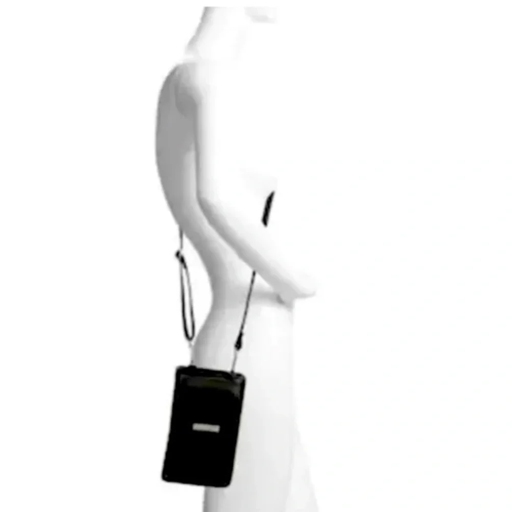 ENZO ANGIOLINI Black Phone / Crossbody Purse Zip  $48 Versatile